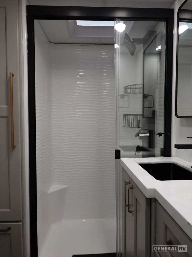 2025 Brinkley Model G 3250, Photos photo 17