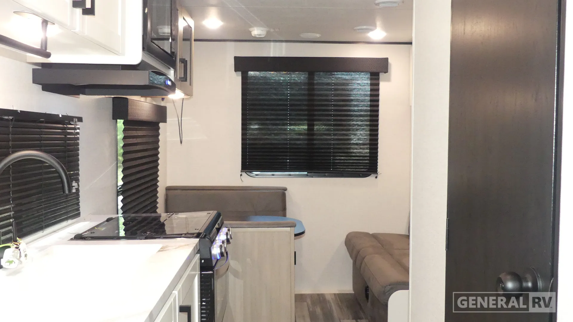 2026 Jayco Jay Flight SLX 210QB - Photo 3