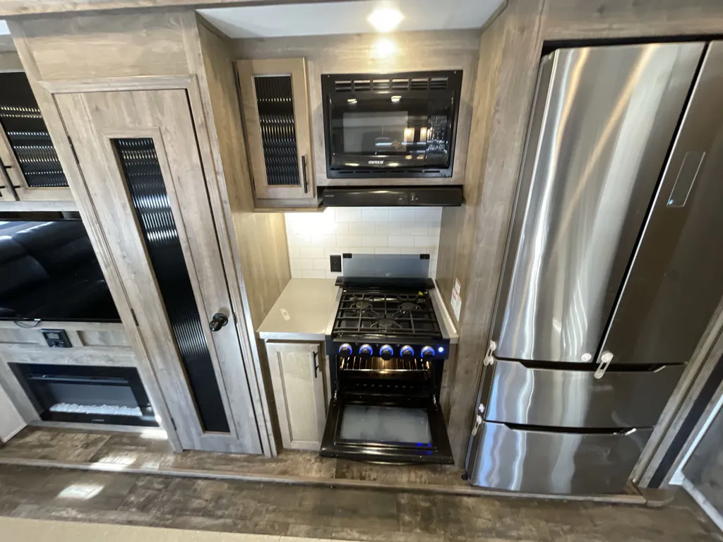 2020 Forest River Sabre 36BHQ, Photos photo 10