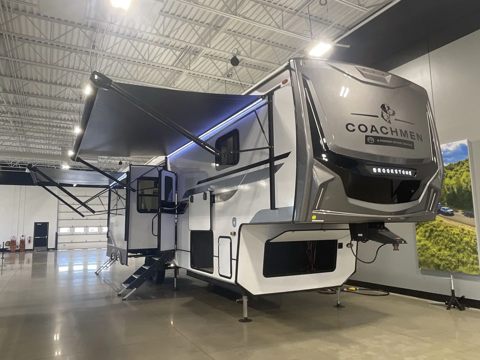2025 Coachmen Brookstone 318RLL - Photo 2