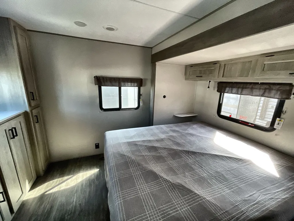 2026 Forest River Aurora 34BHTS 2 QUEEN BEDS, Photos photo 31