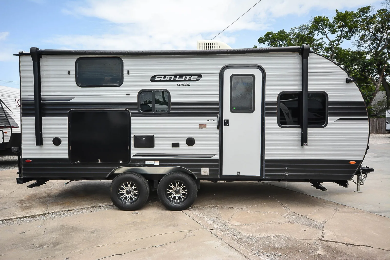 2023 Jayco Jay Flight 263RBS - Photo 2