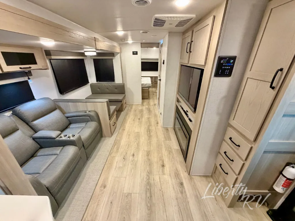 2025 Forest River Rockwood Ultra Lite 2614BS, Photos photo 13