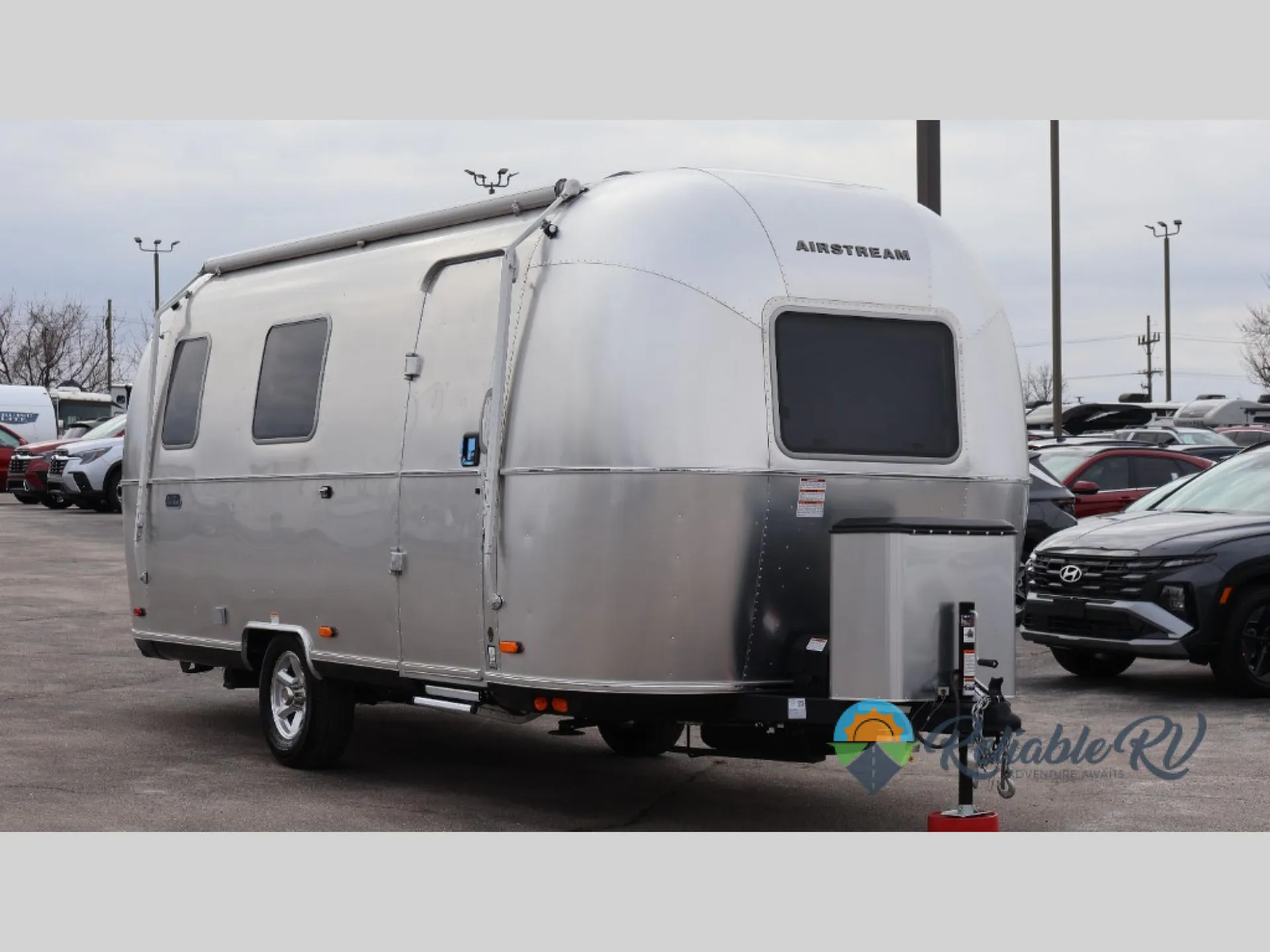 2026 Airstream World Traveler 22RB - Photo 2