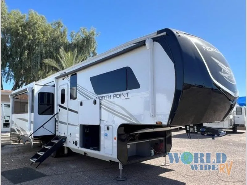 2025 Jayco North Point 310RLTS - Photo 2