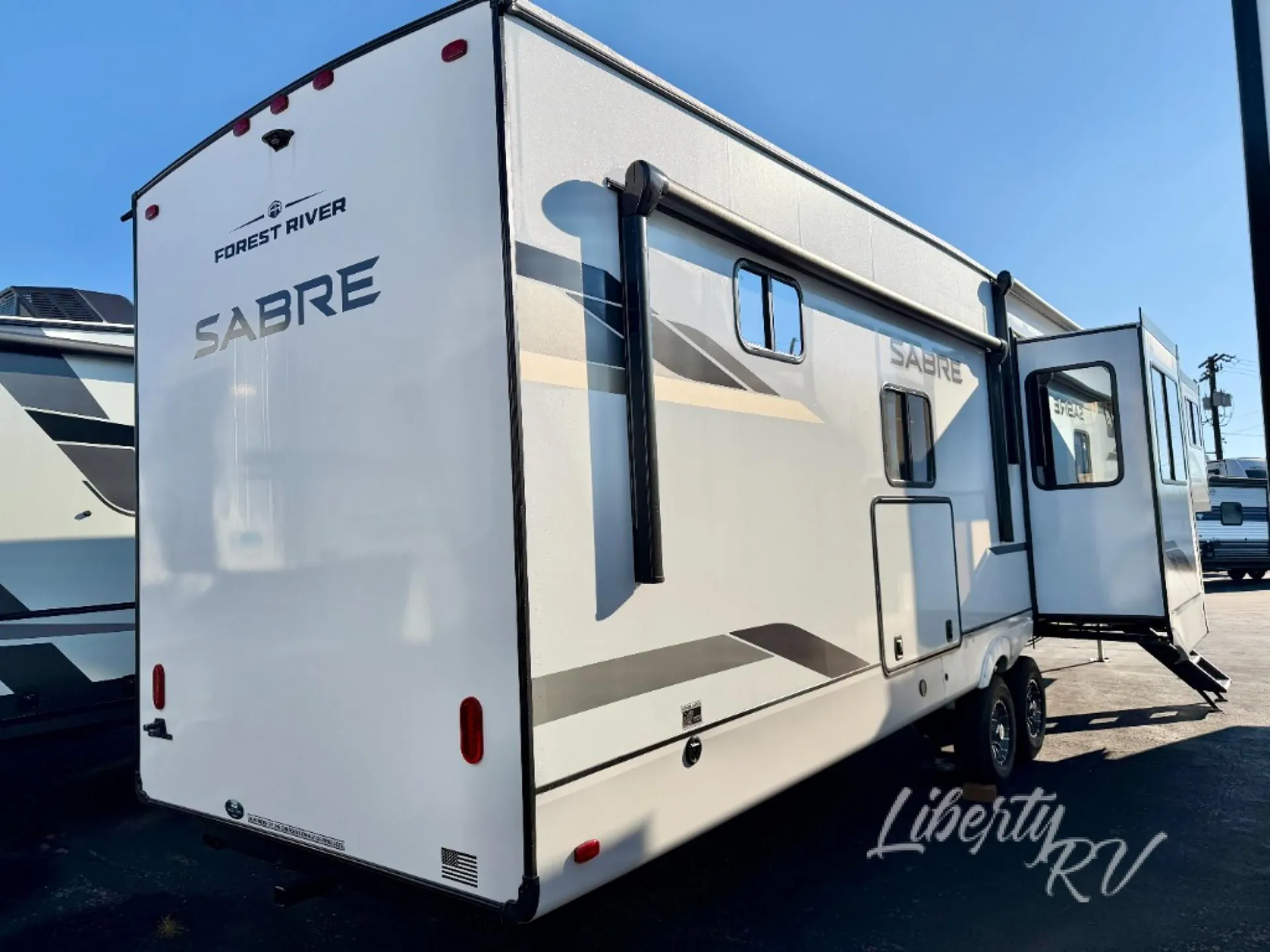 2026 Forest River Sabre 37FLH - Photo 4