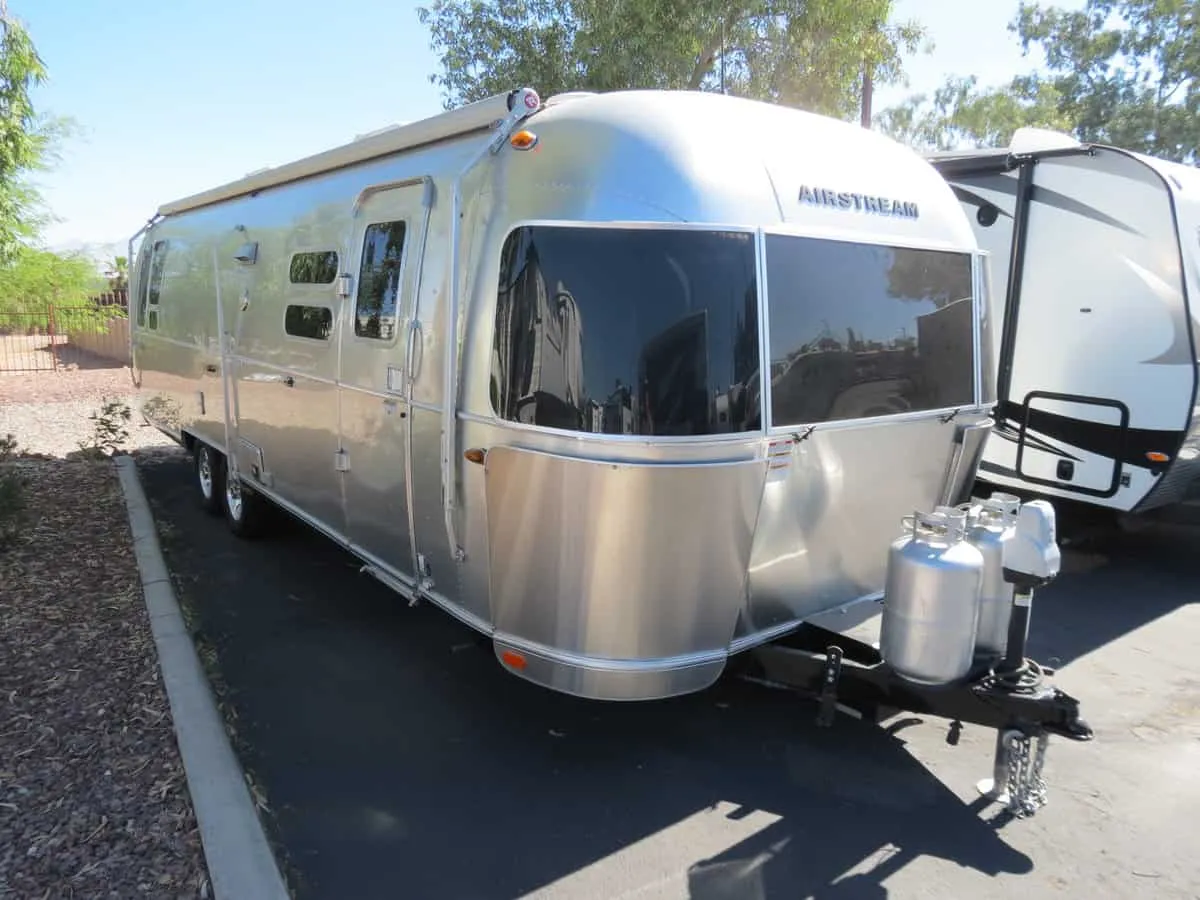 2017 Airstream Flying Cloud 30 - Photo 2