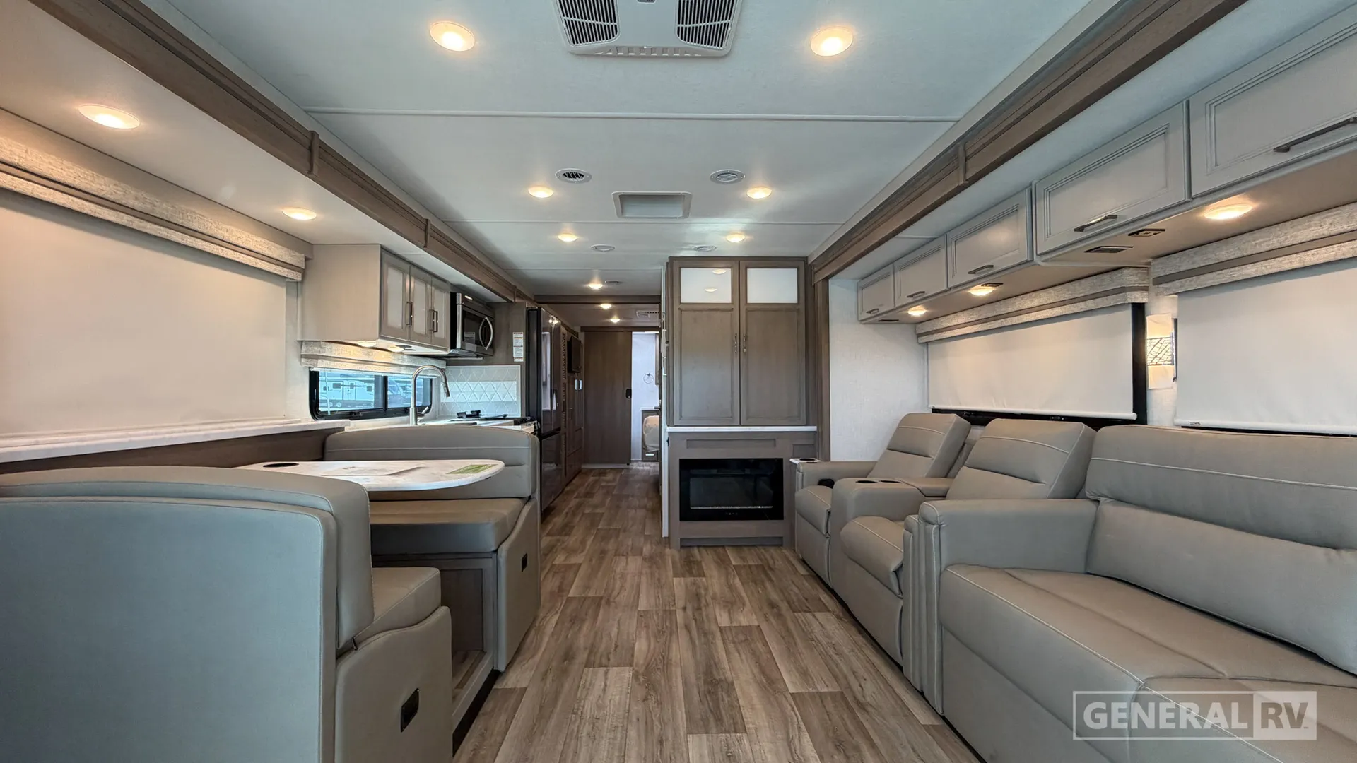 2026 Thor Motor Coach Hurricane 36H - Photo 3