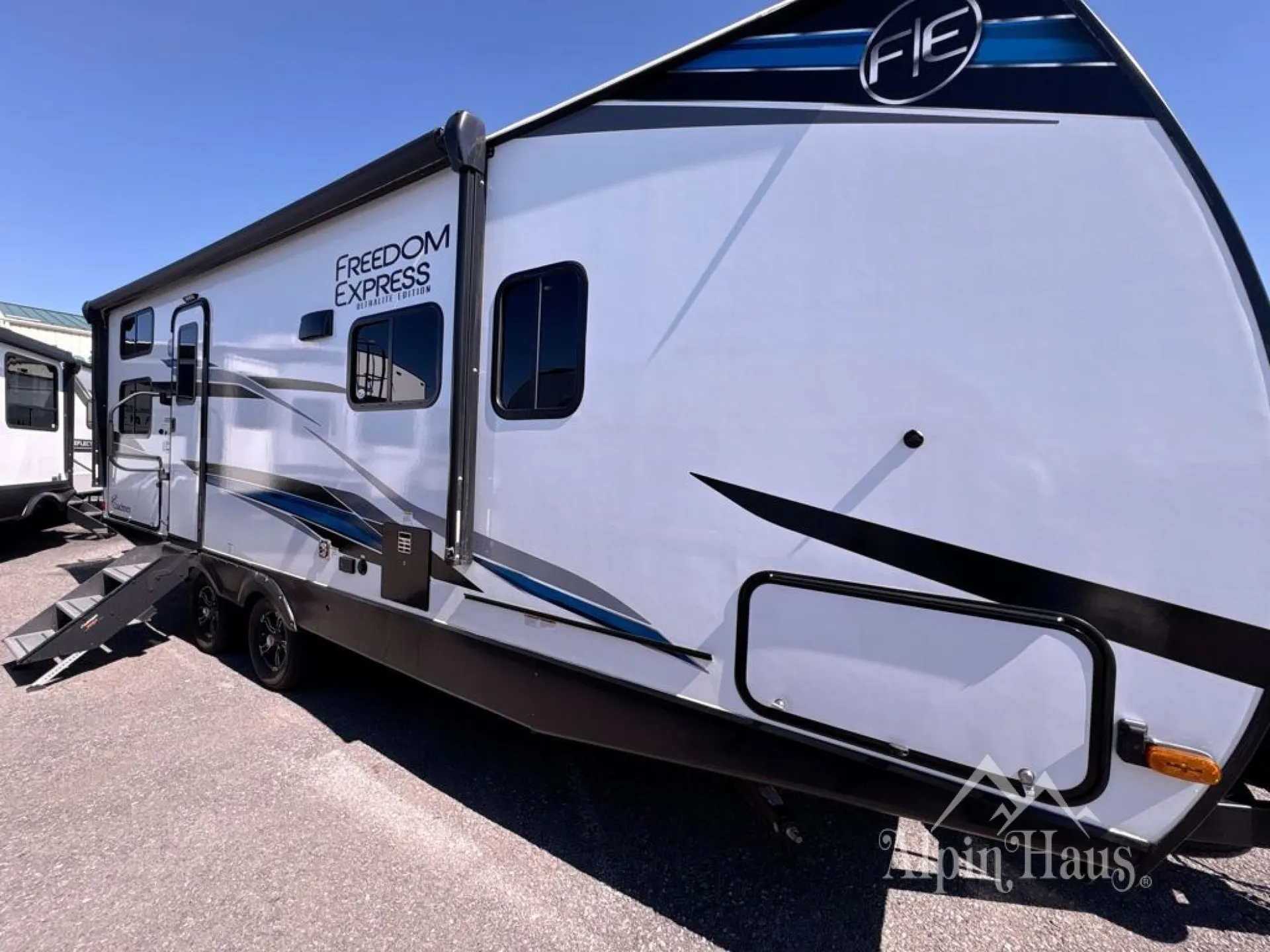 2024 Coachmen Freedom Express Ultra Lite 258BHS - Photo 3