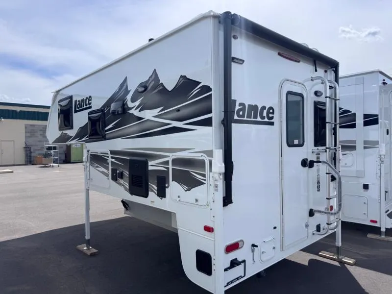 2027 Lance Lance Truck Campers New    850 - Photo 3