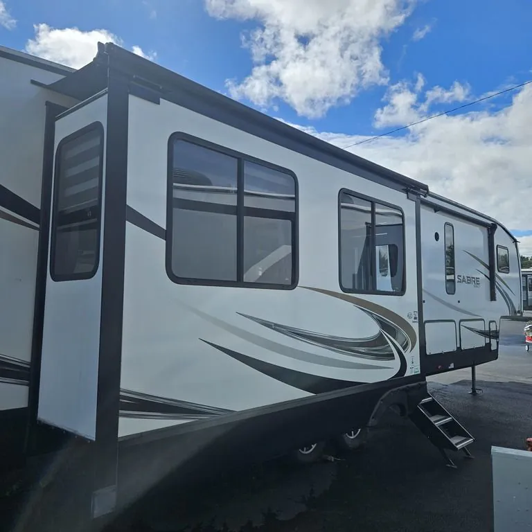 2021 Forest River Sabre 36BHQ, Photos photo 3