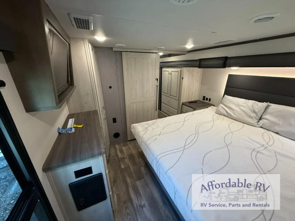 2022 Forest River Cardinal Luxury 380RLX, Photos photo 23