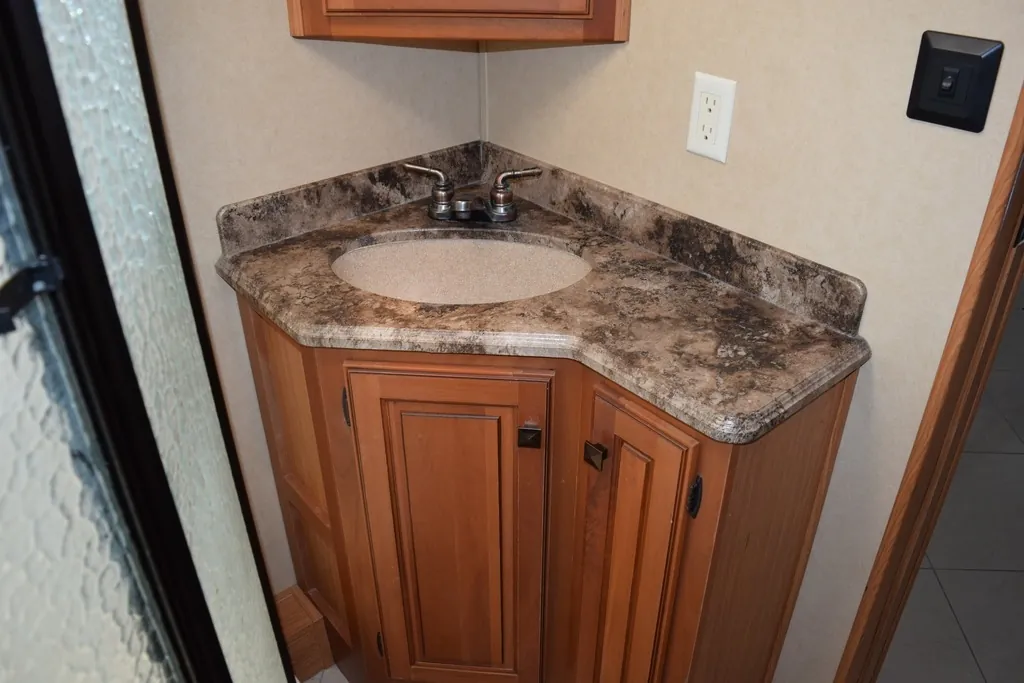 2014 Forest River Berkshire 390 FL, Photos photo 22