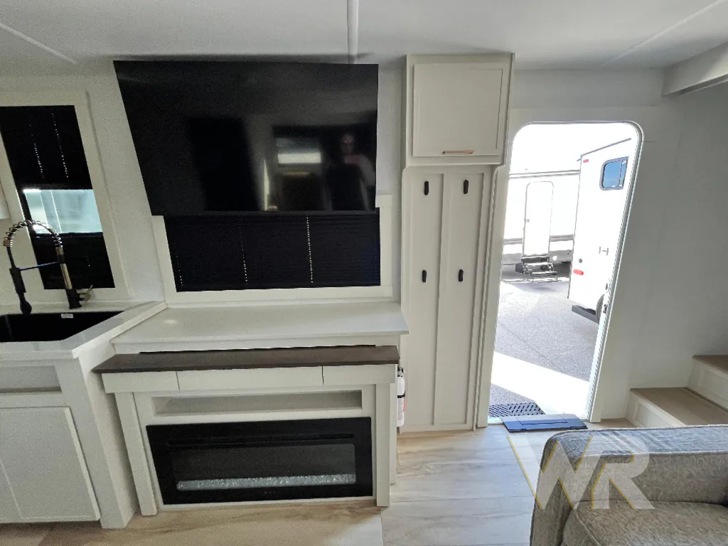 2026 Brinkley Model I 294, Photos photo 14