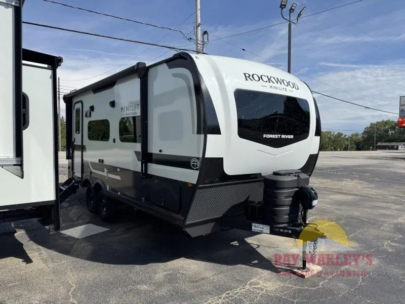 2026 Forest River Rockwood Mini Lite 2109S - Photo 2