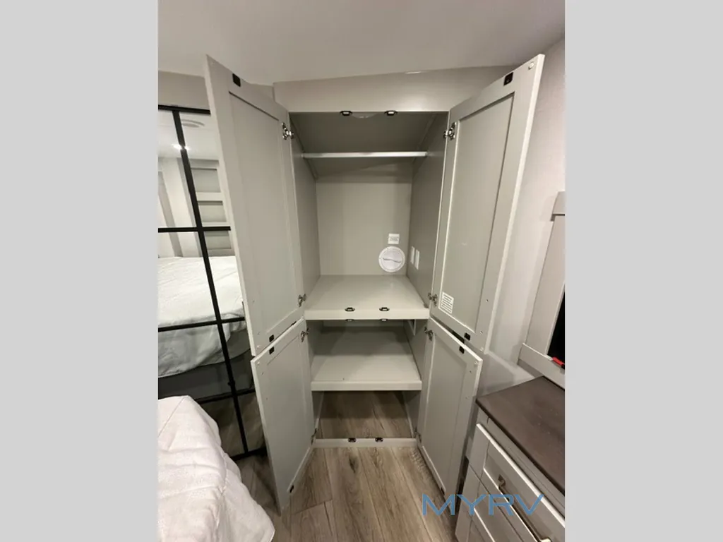2025 Brinkley Model Z 3610, Photos photo 53