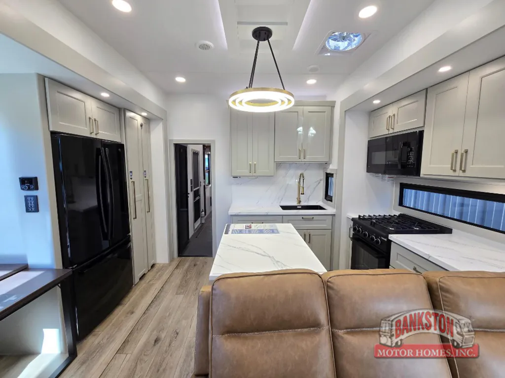 2026 Brinkley Model G 3970, Photos photo 8