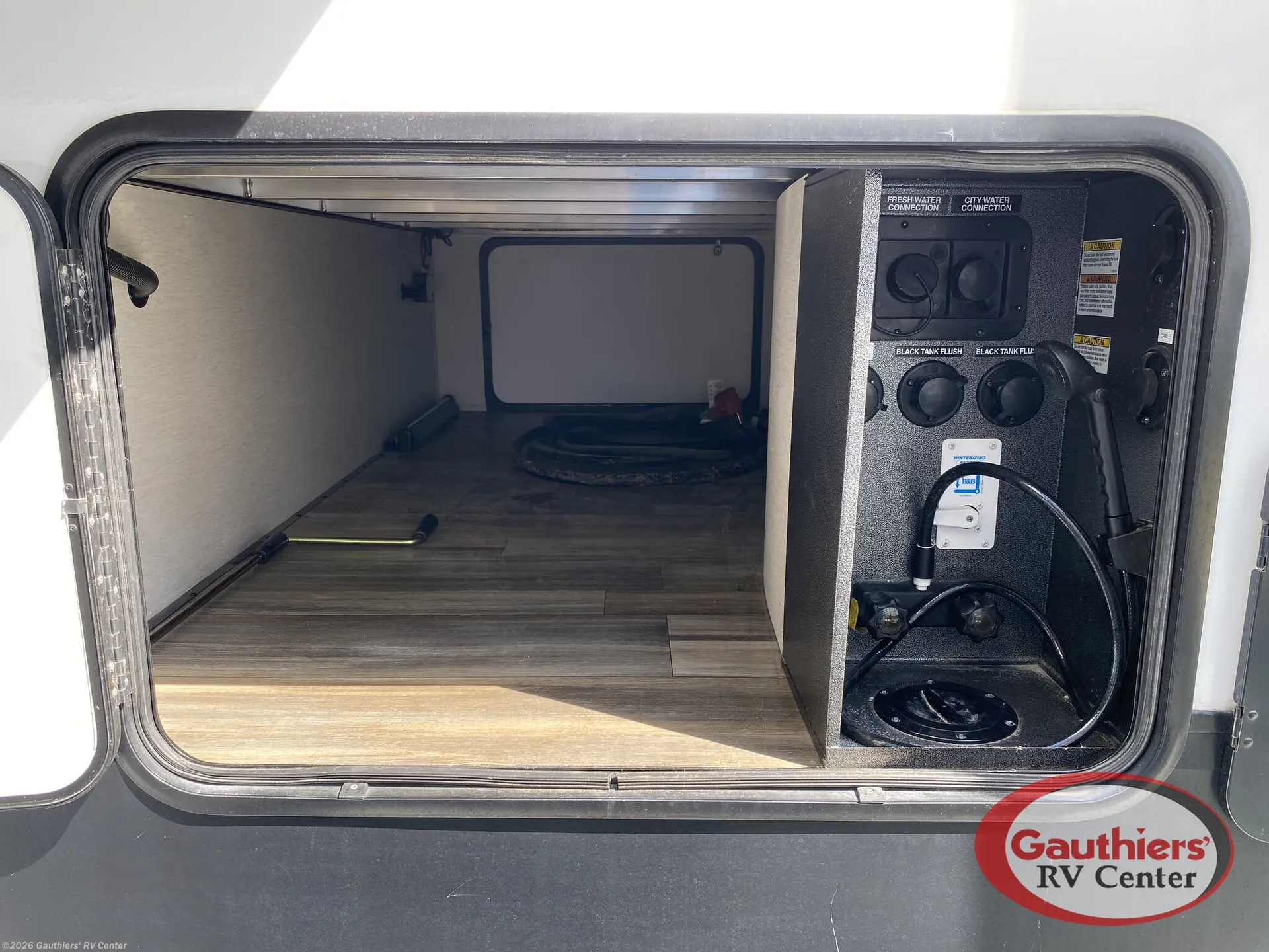 2023 Forest River Sabre 37FLH — Photo 7
