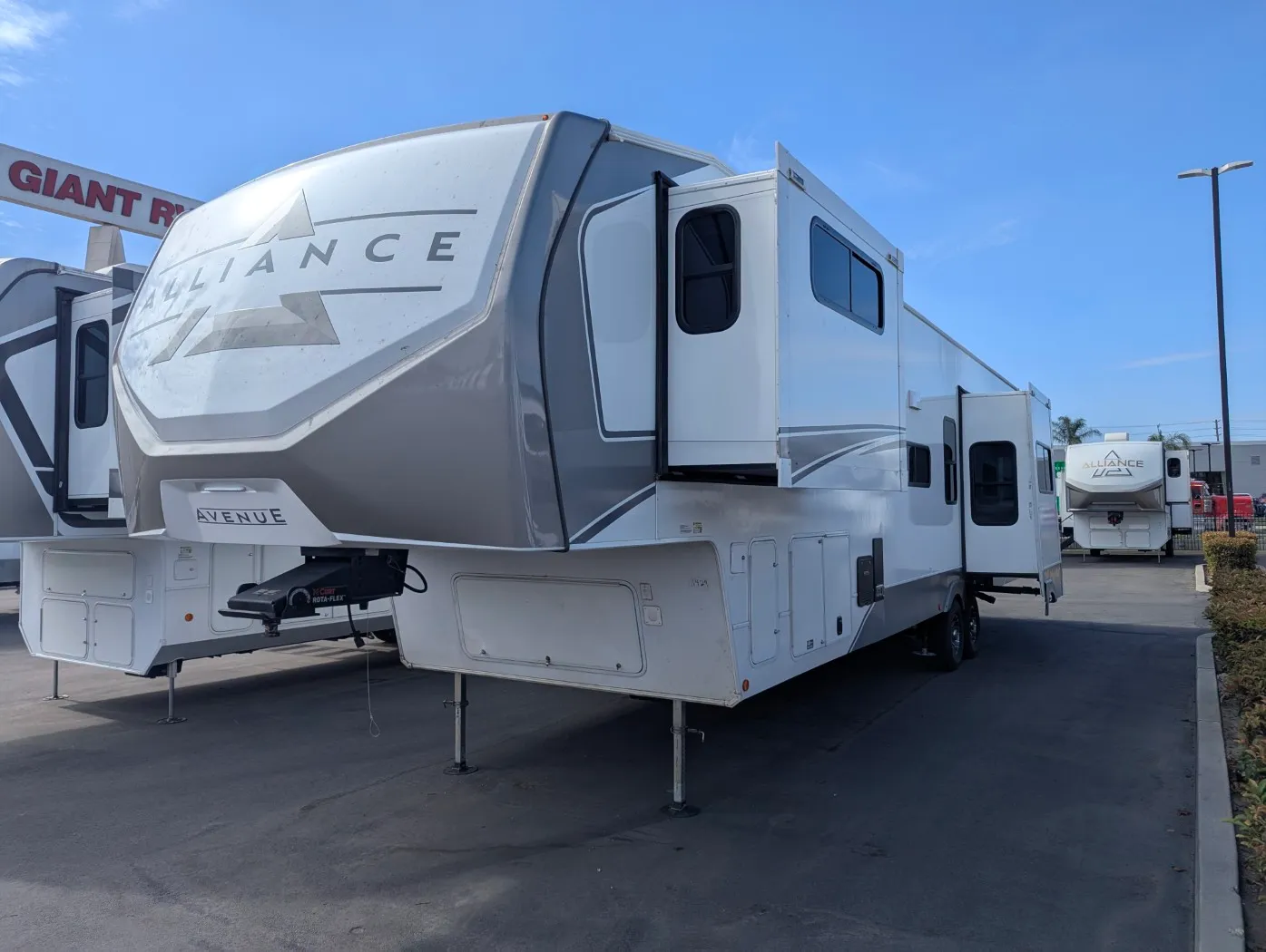 2026 Alliance RV Avenue 38DBL - Photo 3