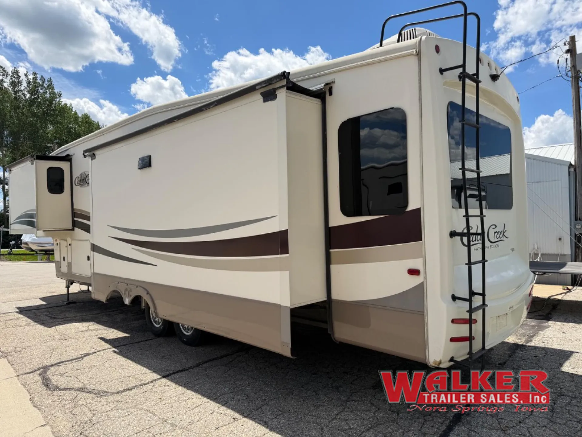 2018 Forest River Cedar Creek Hathaway Edition 36CK2 — Photo 7
