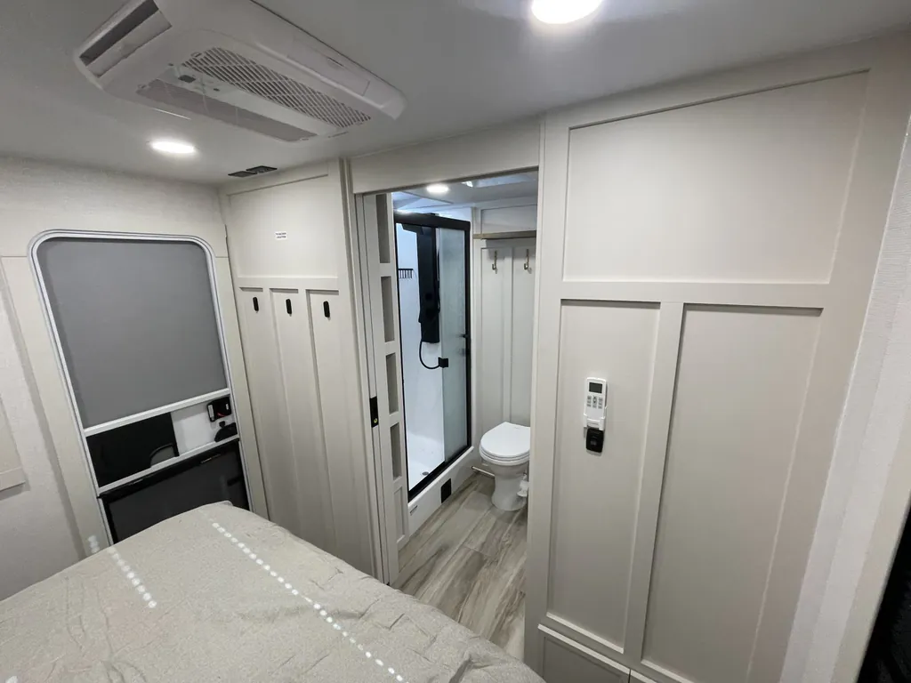 2027 Brinkley Model I 290, Photos photo 44