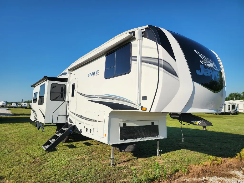 2021 Jayco Eagle HT 30.5CKTS - Photo 2