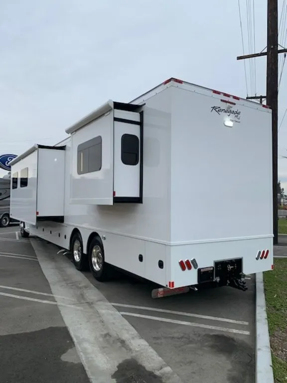 2020 Renegade Classic 45CMB - Photo 3