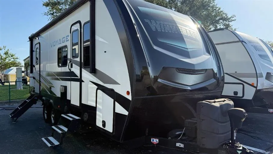 2021 Winnebago Voyage 2427RB - Photo 2
