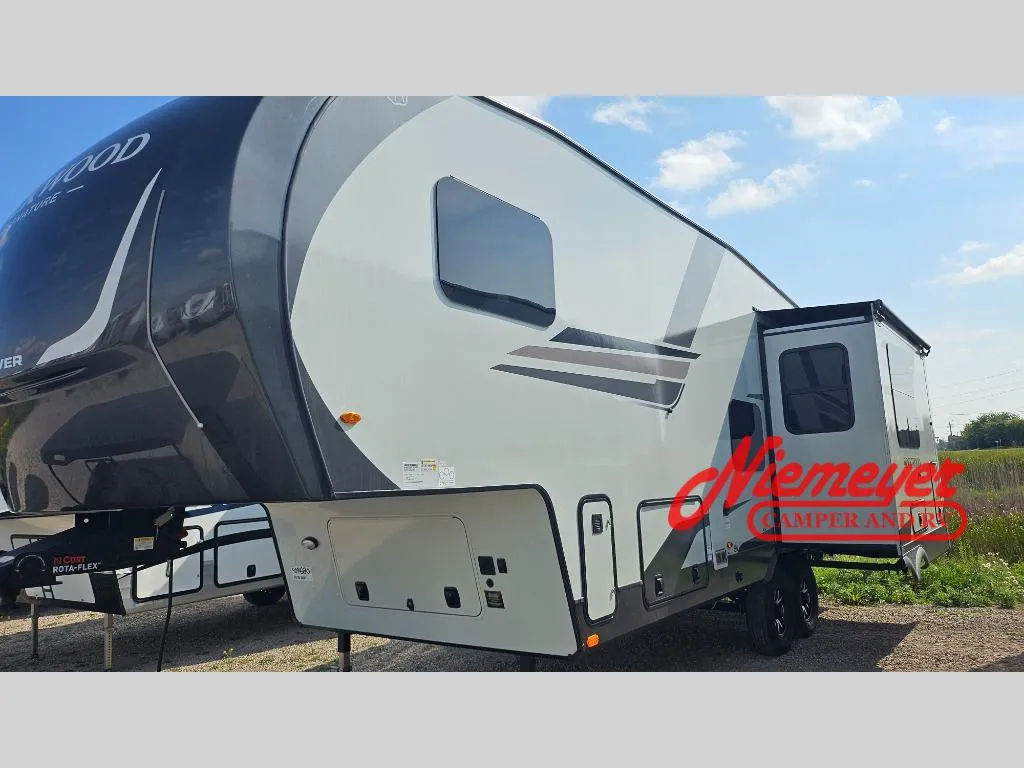 2026 Forest River Rockwood Signature R301RKS - Photo 3