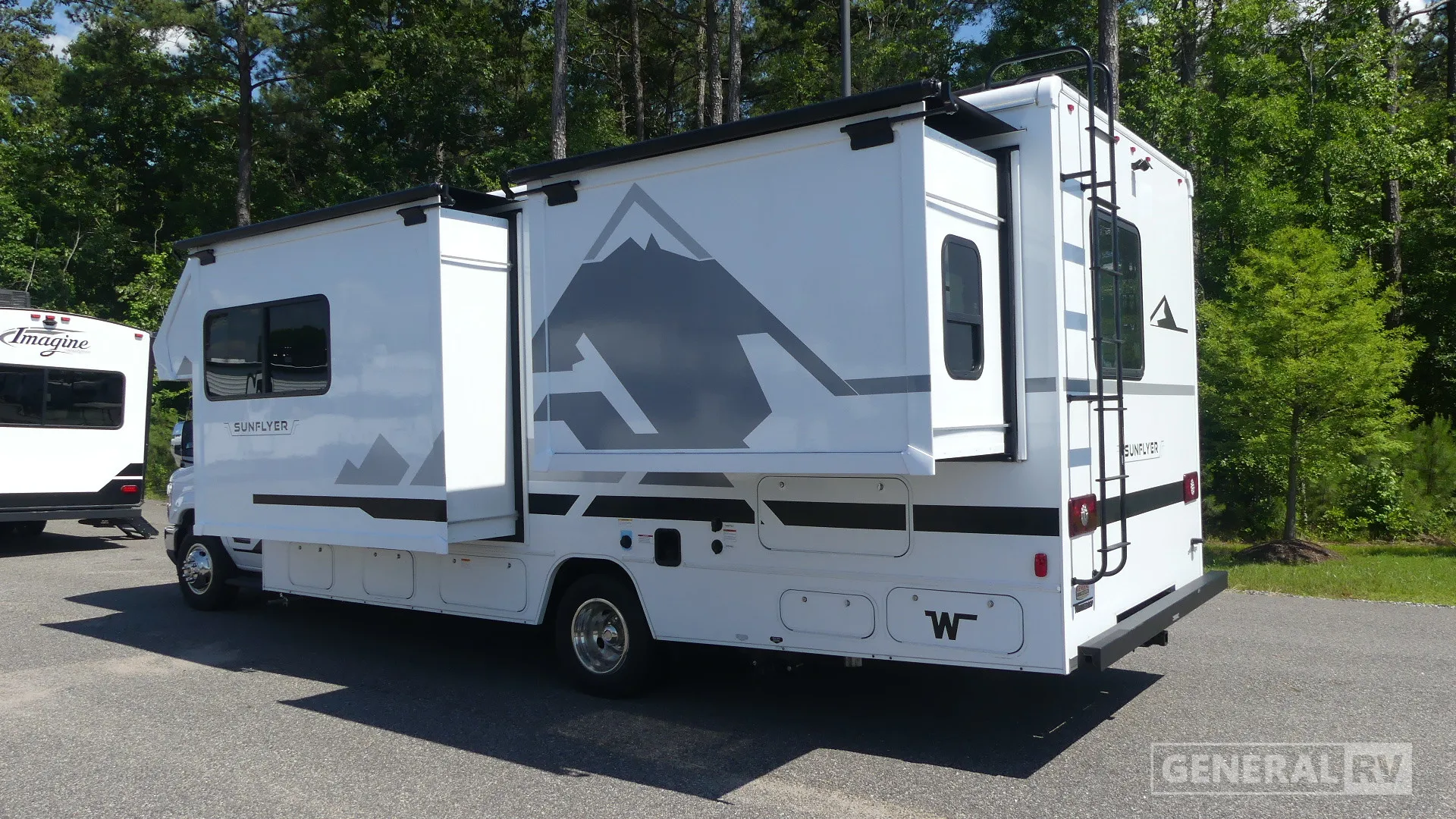 2027 Winnebago Sunflyer 26FE - Photo 4