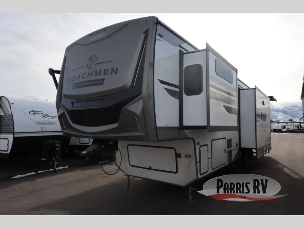 2025 Coachmen Brookstone 318RLL - Photo 4