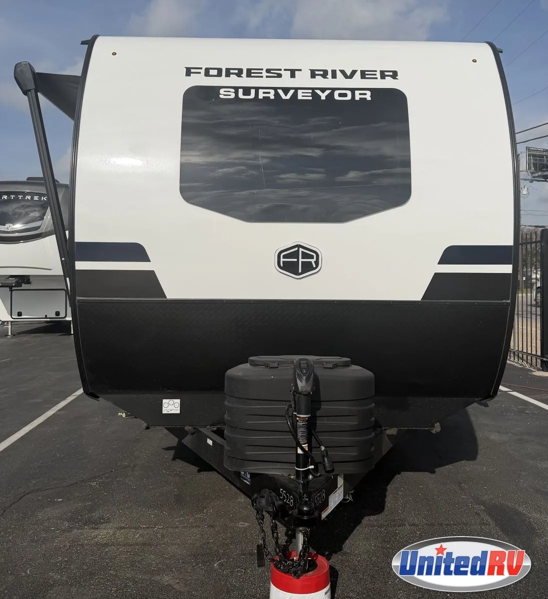 2026 FOREST RIVER SURVEYOR LEGEND 230MDLE - Photo 3