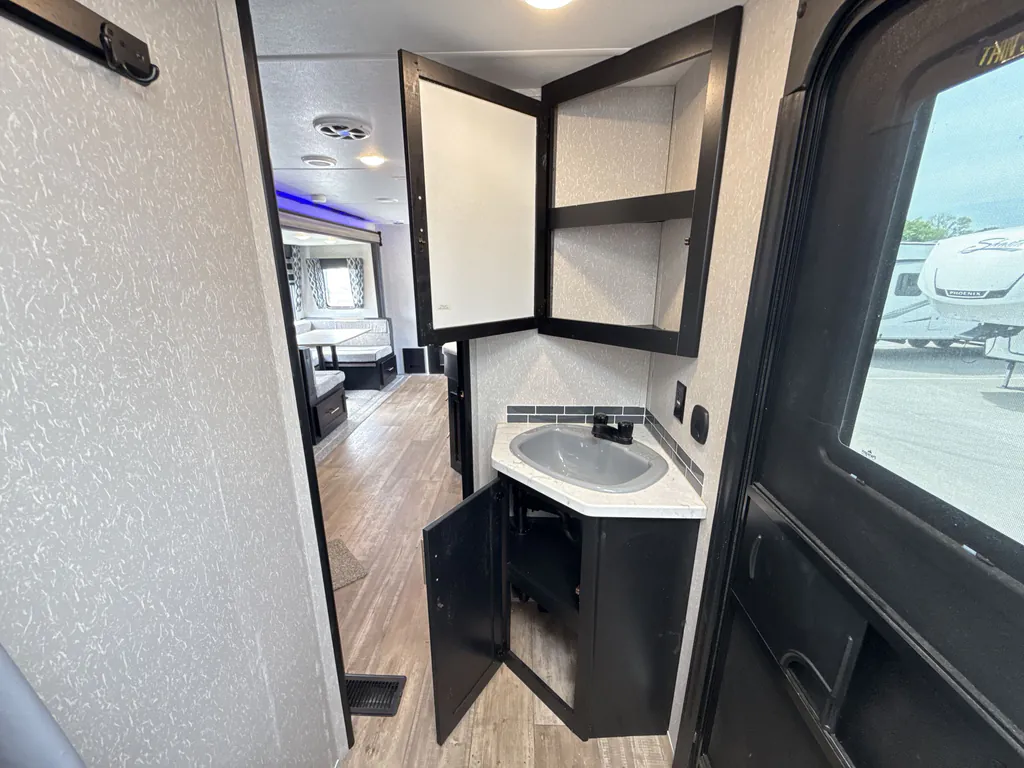 2022 Forest River Cherokee 274BRB, Photos photo 32
