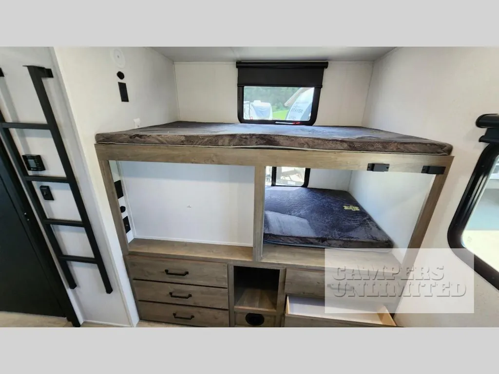 2026 Forest River Solaire 3200TSBH, Photos photo 18
