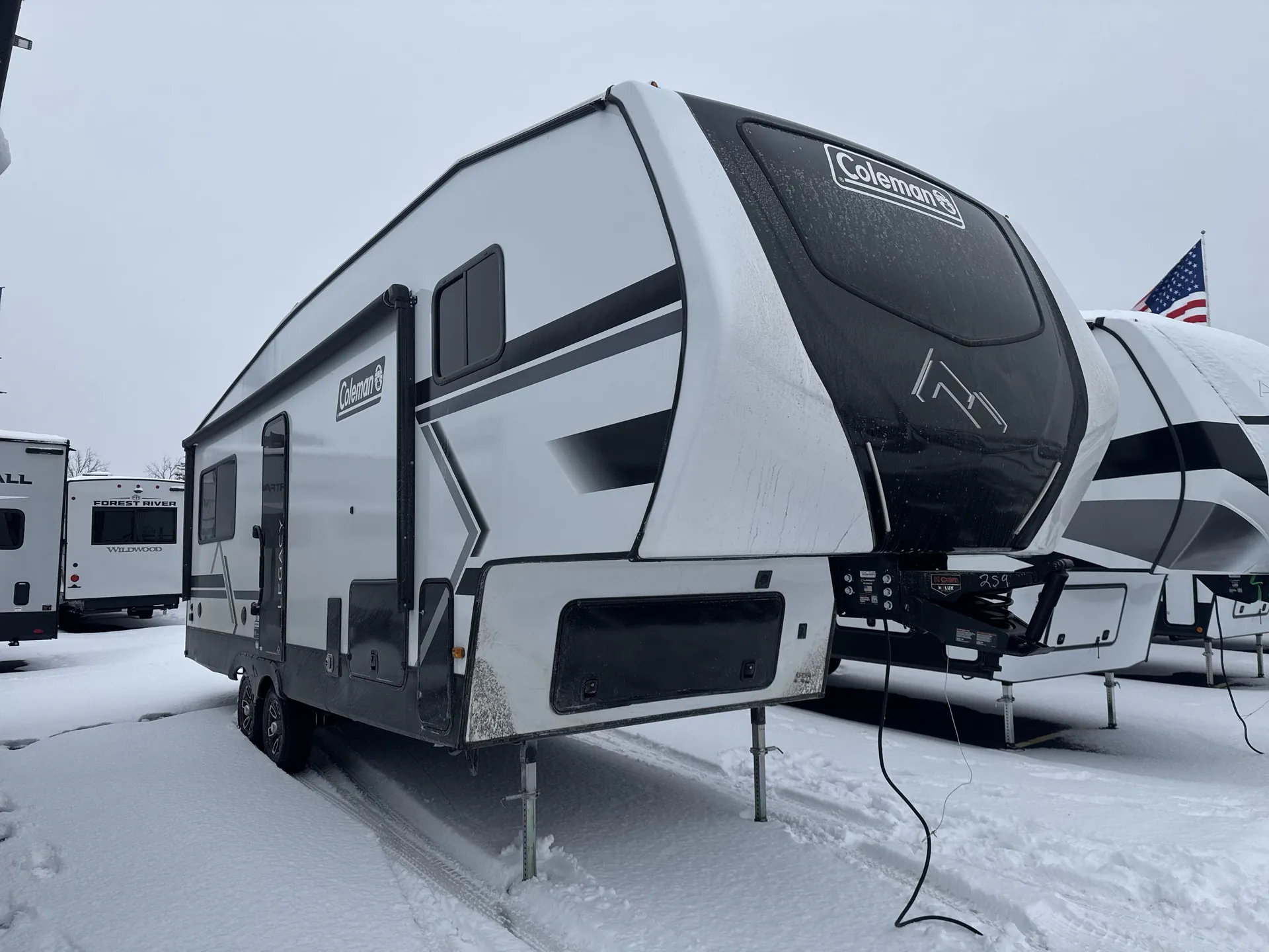 2026 Keystone Coleman Legacy 2400REX - Photo 2