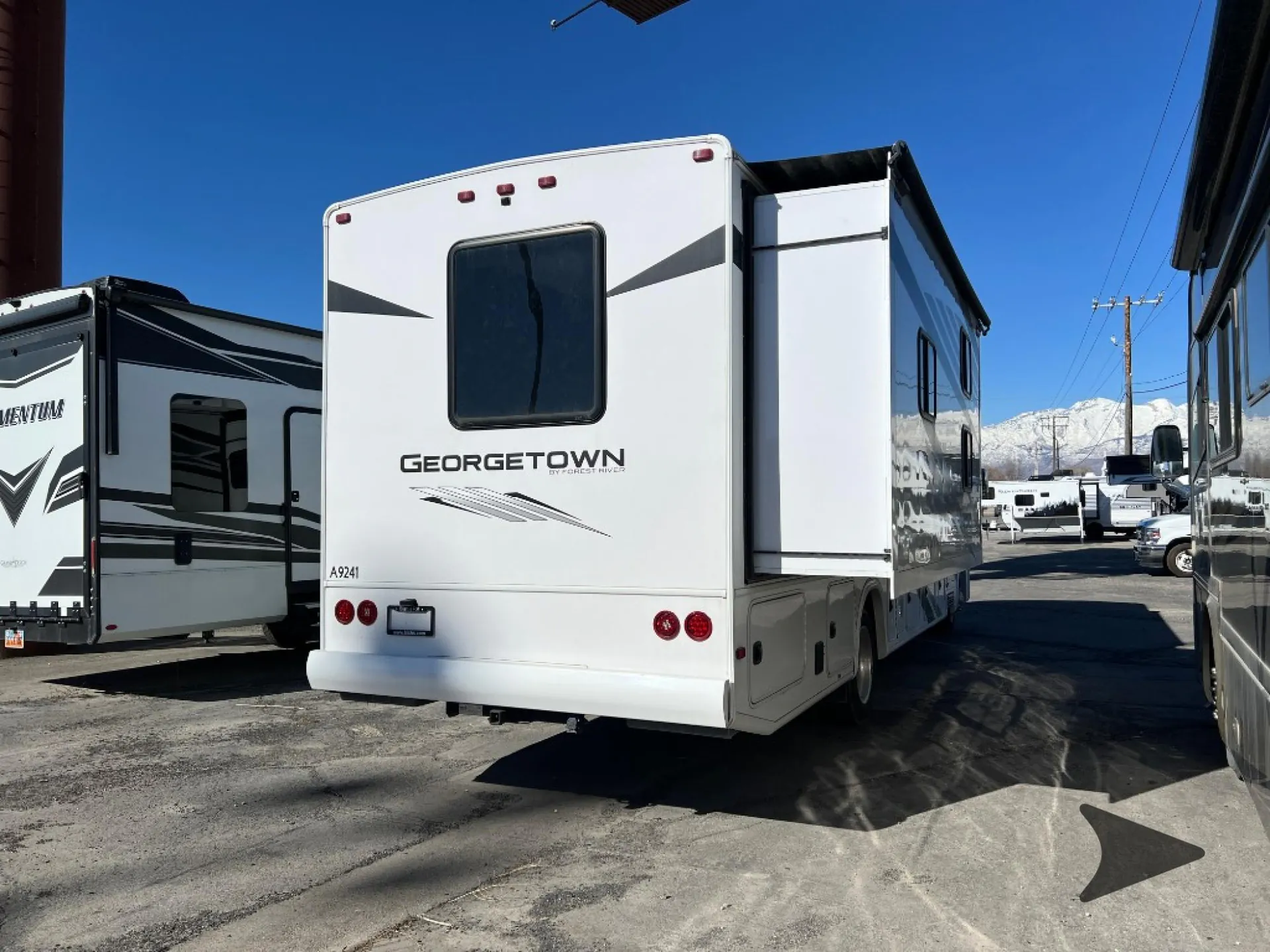 2024 Forest River Georgetown 3 Series GT3 33B3 - Photo 4