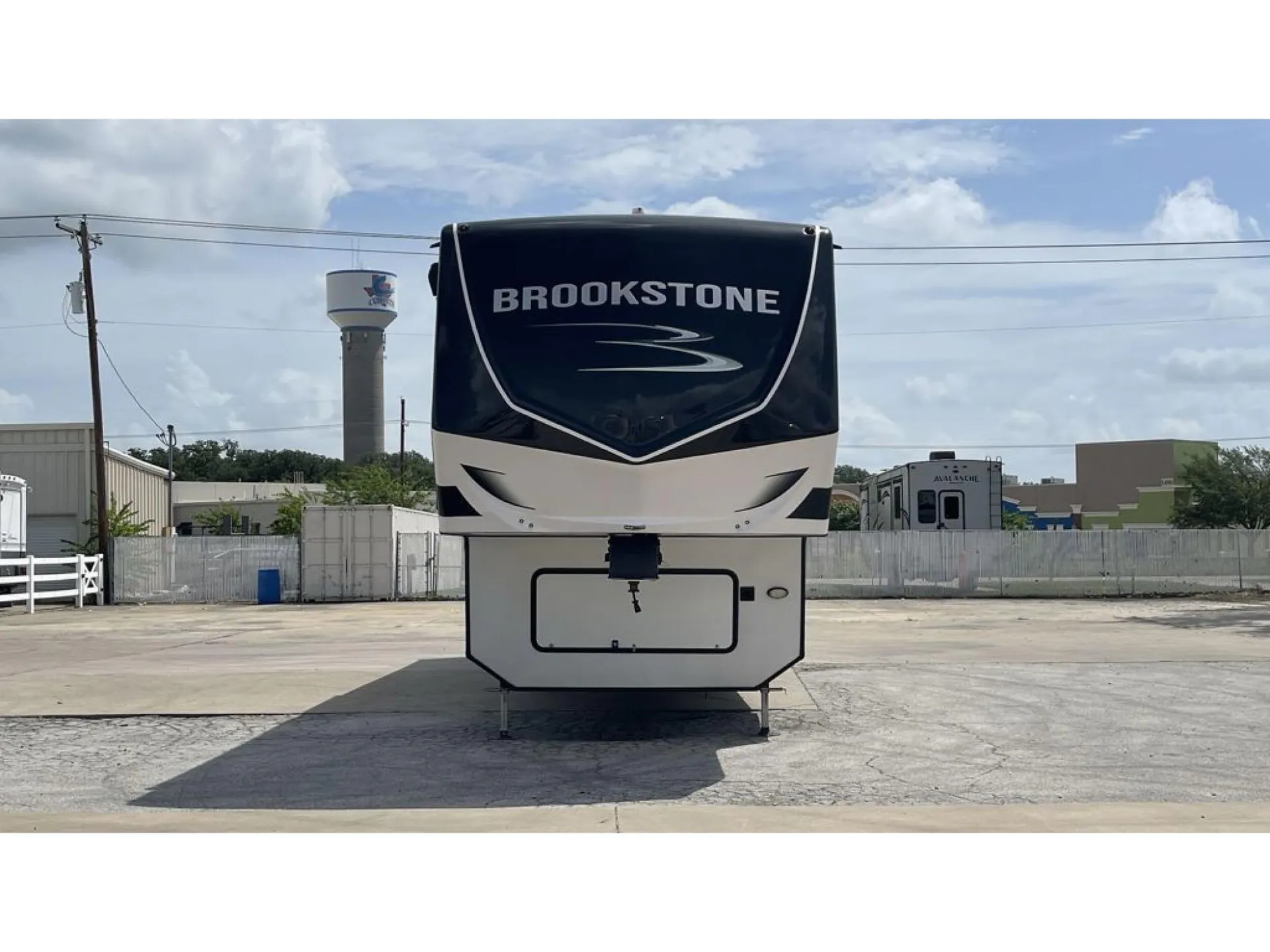 2023 Coachmen Brookstone 352RLD - Photo 4