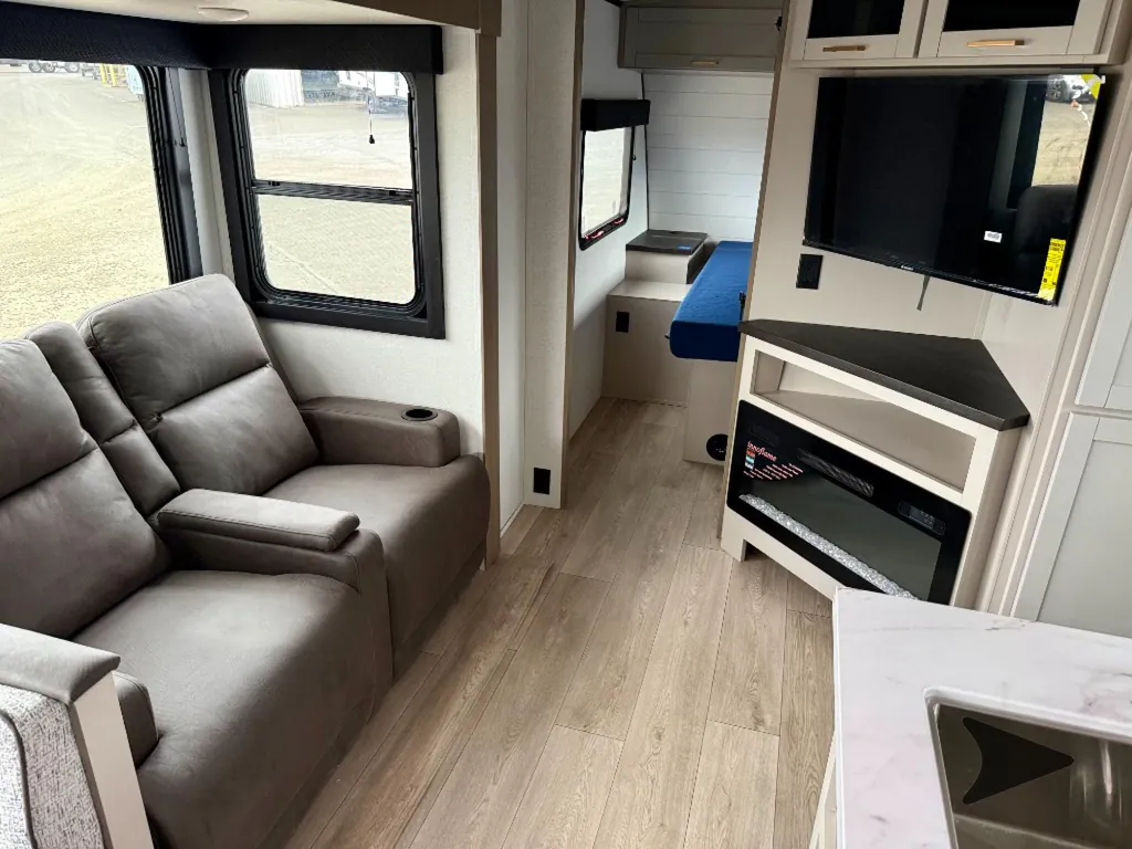 2027 Jayco Jay Feather 29BHB, Photos photo 8