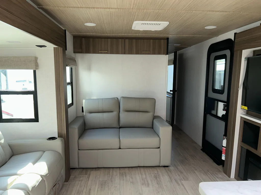 2026 Forest River Vibe 3400XL, Photos photo 3