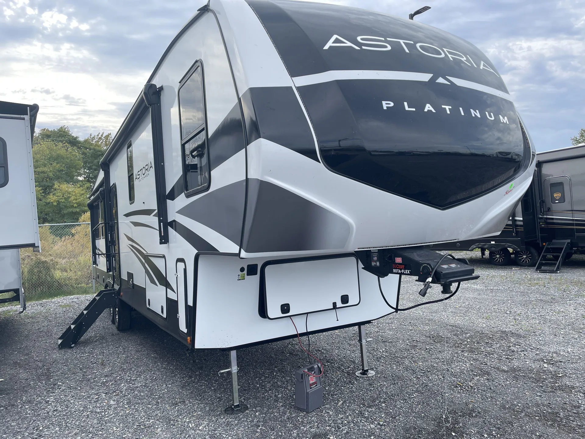 2026 Dutchmen Astoria Platinum 3553MBP dealer photo 1 from Camping World