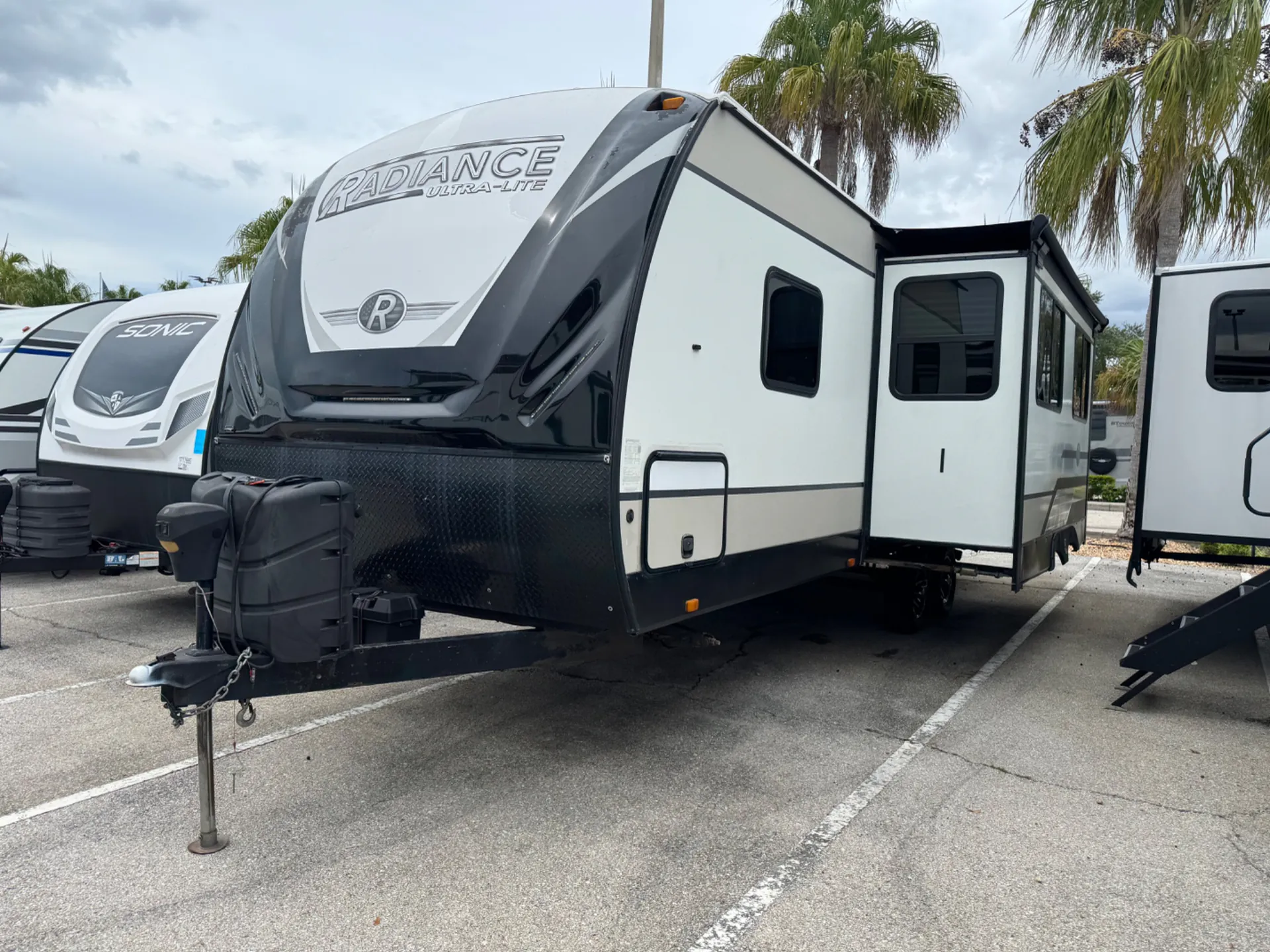 2020 Cruiser RV Radiance 25RB - Photo 3