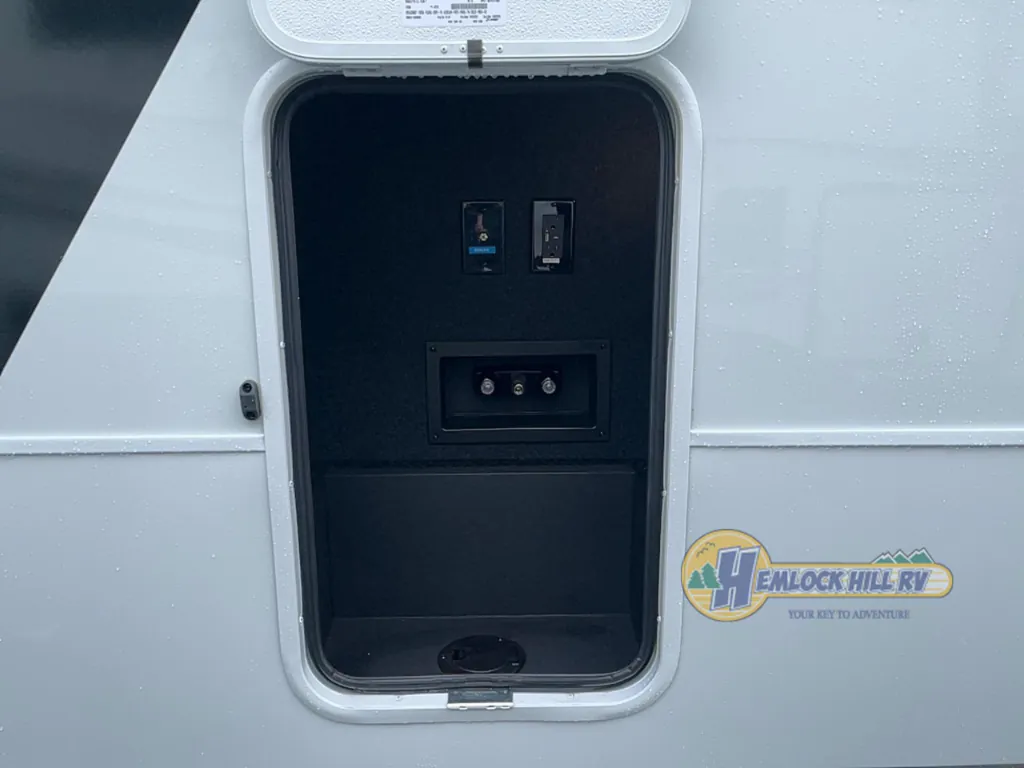 2026 Brinkley Model Z 3600, Photos photo 8