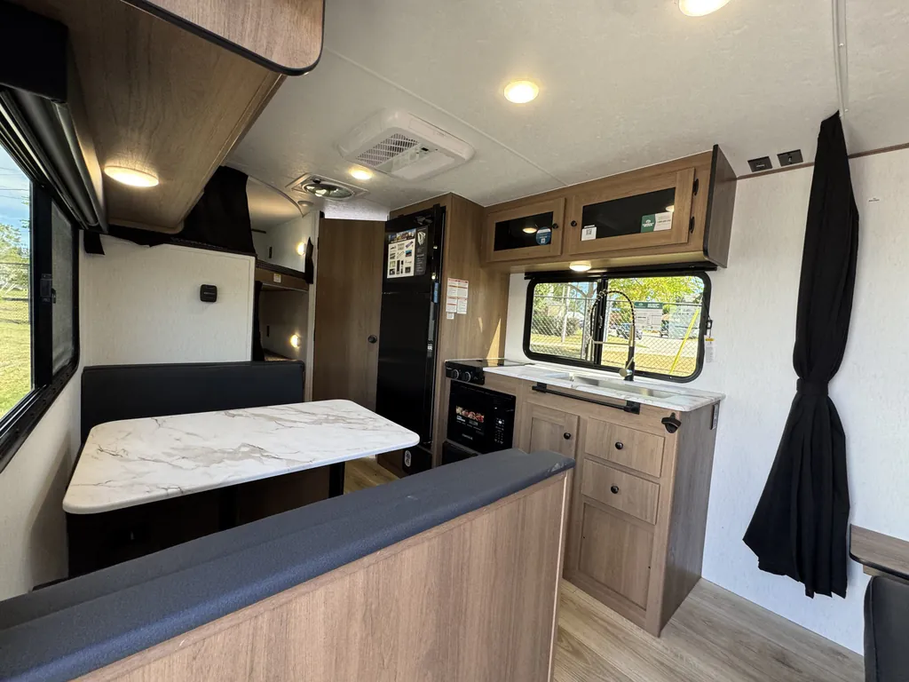 2027 Coachmen Apex Nano 186BH, Photos photo 7