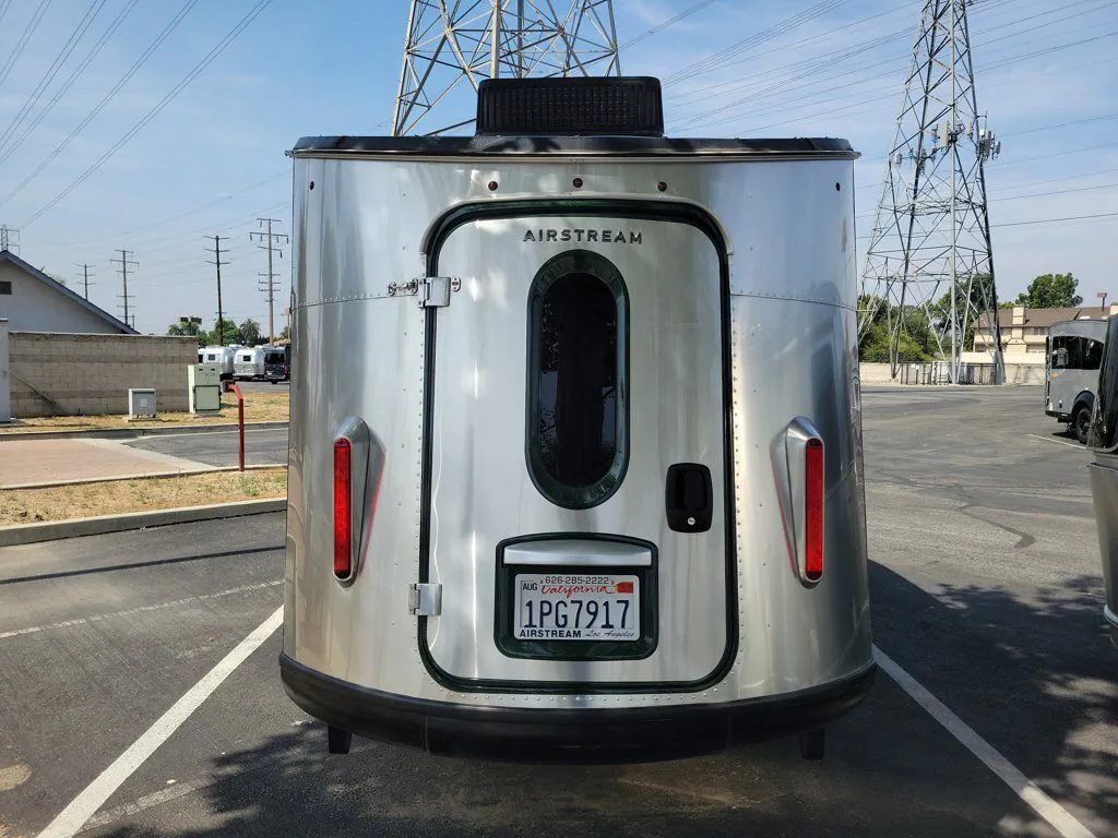 2025 Airstream REI Special Edition 20X - Photo 4