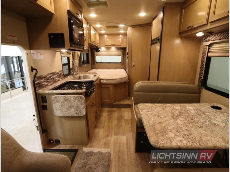 2018 Thor Motor Coach Four Winds 23U - Photo 2