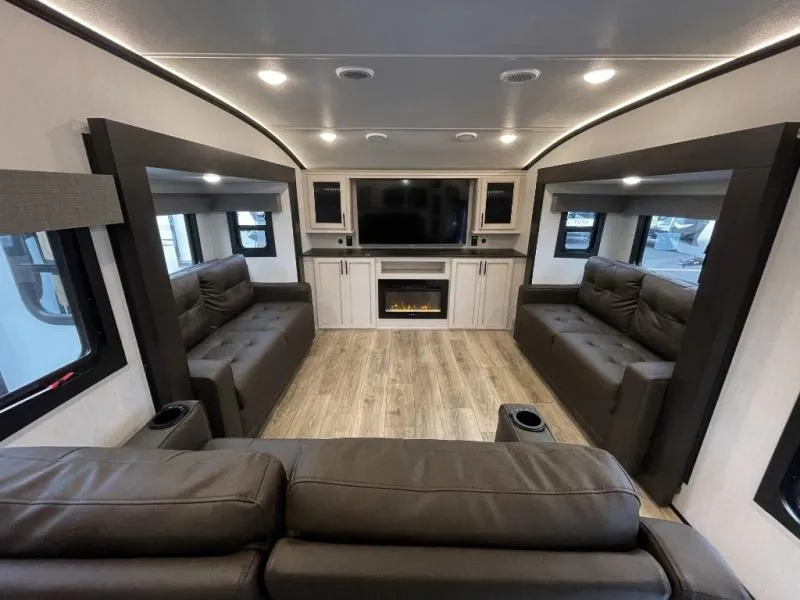 2026 Forest River Sabre 37FLH - Photo 4