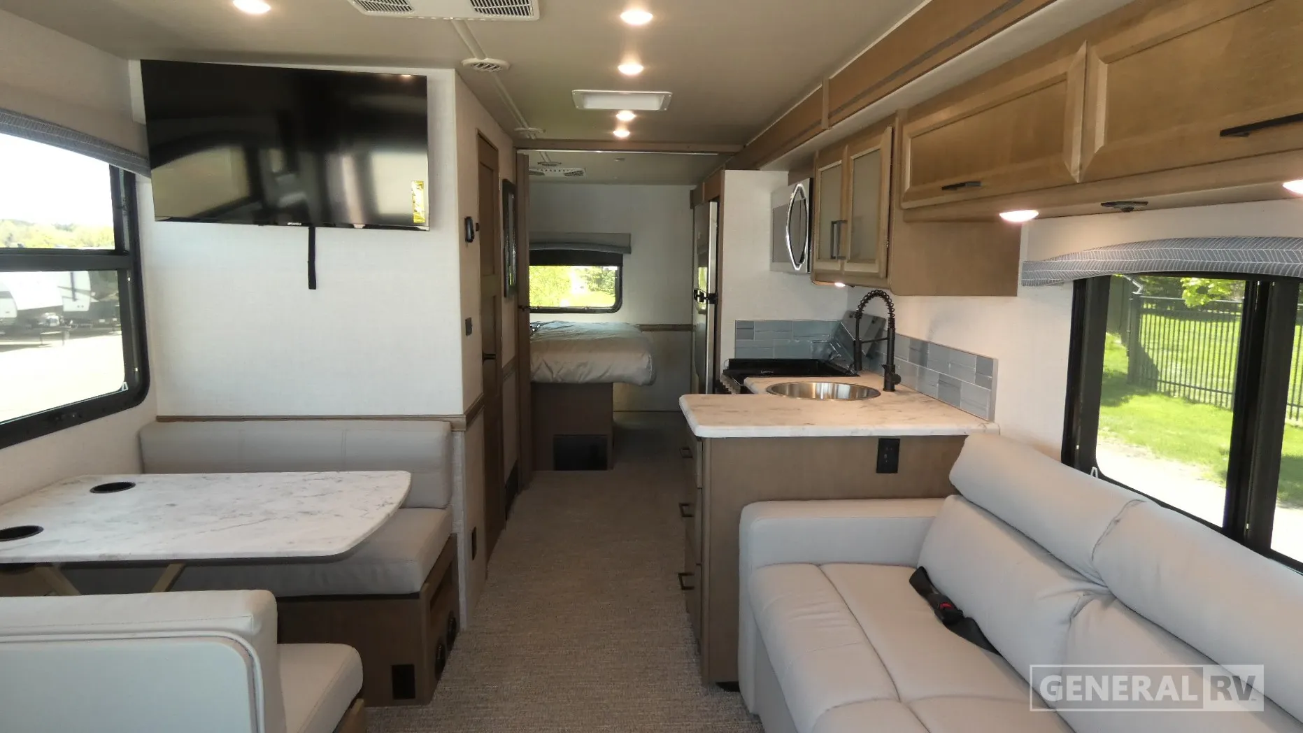 2026 Fleetwood Flair 29M - Photo 3