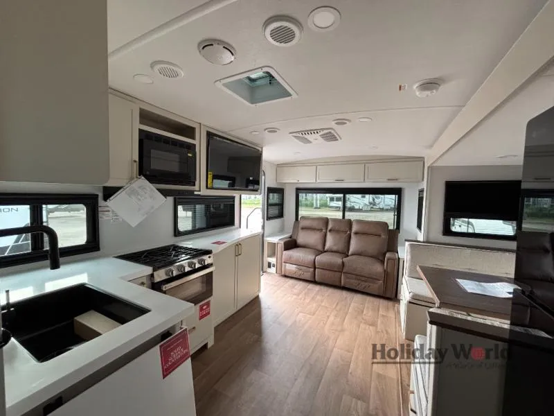2027 Grand Design Imagine 2500RL - Photo 3