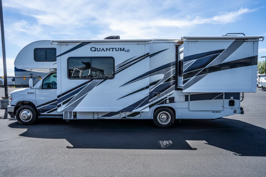 2021 Thor Motor Coach Quantum LC LC26 - Photo 2