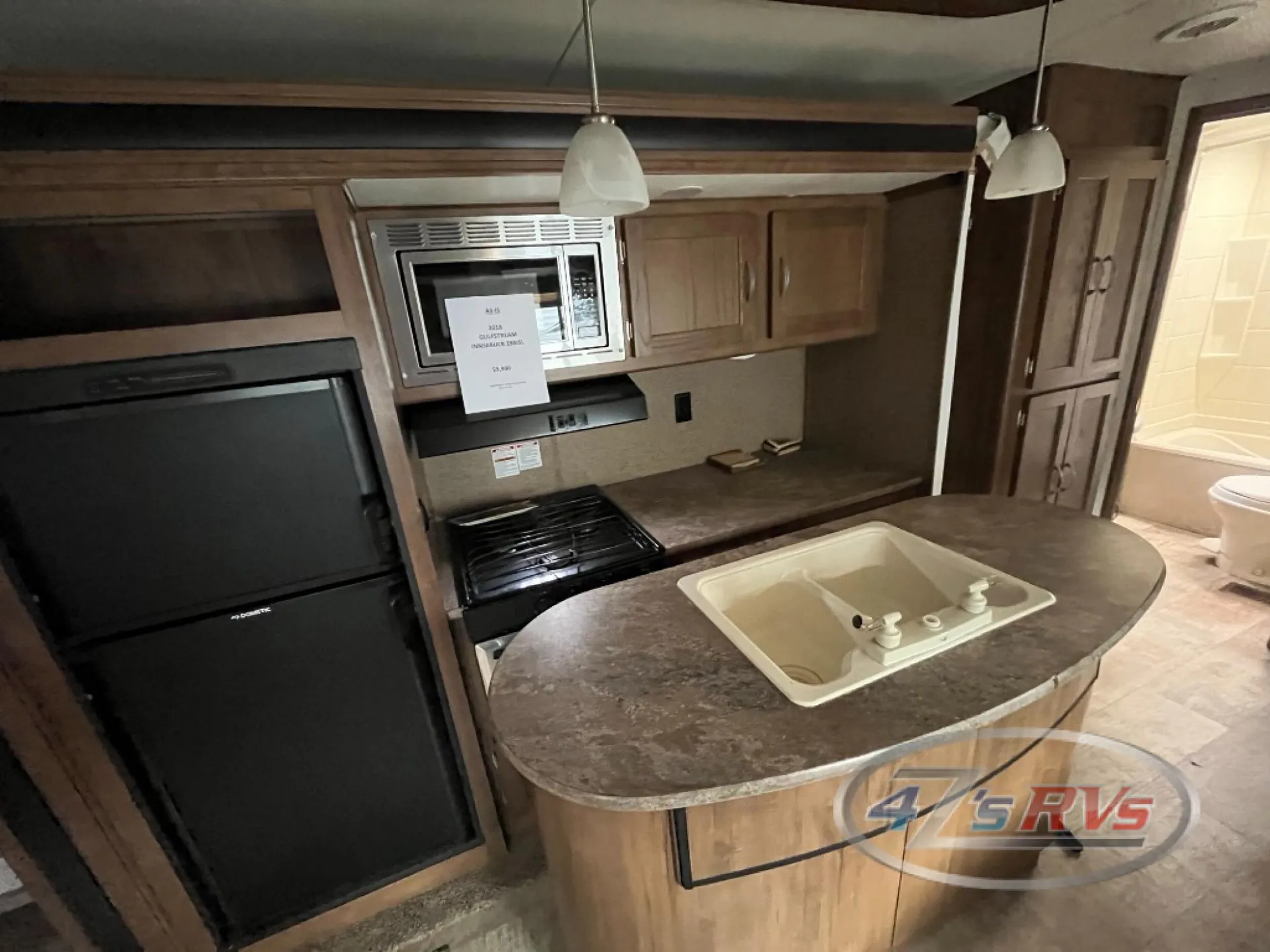 2018 Gulf Stream RV Innsbruck 288ISL - Photo 2